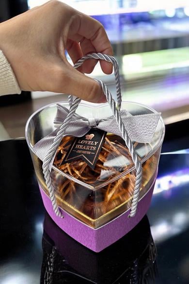 Mor Renk Kalp Figürlü Hediye Kutusu