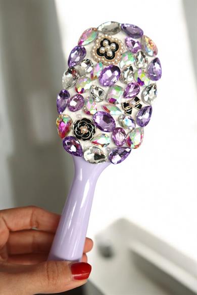 Mor Renk Taş Ve İnci Detaylı Saç Tarama Fırçası/ Tarak