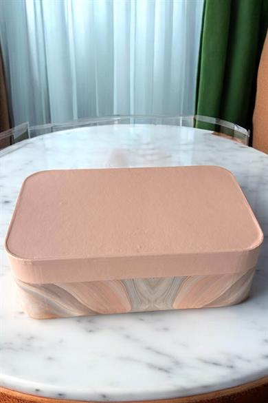 Pembe Renk Ayna Detaylı Takı Organizeri