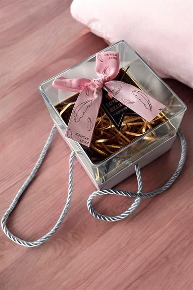 Pembe Renk Hediye Kutusu