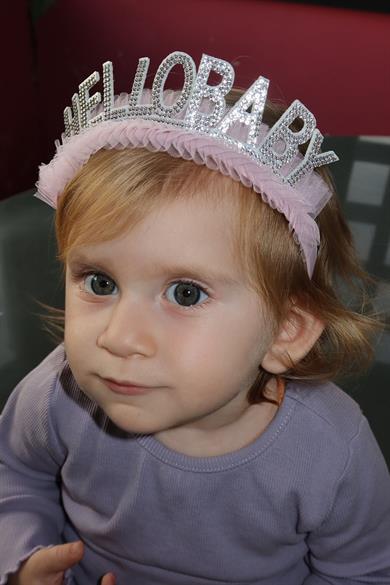 Pembe Renk Hello Baby Yazı Figürlü Çocuk Taç