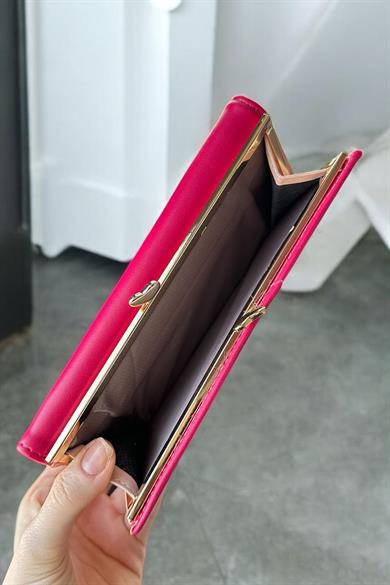 Koyu Pembe Renk Kalp Detaylı Kadın Cüzdan  