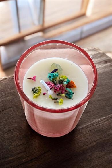 Pembe Renk Kuru Çiçek Detaylı Mum