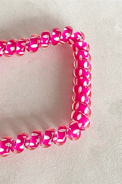 Pembe Renk Puantiyeli Helezon Lastik Toka