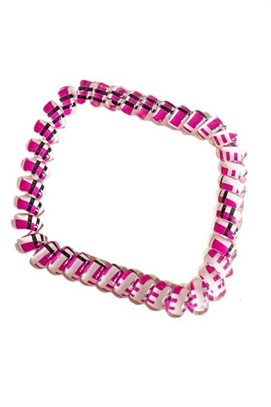 Pembe Renk Siyah Çizgili Helezon Lastik Toka