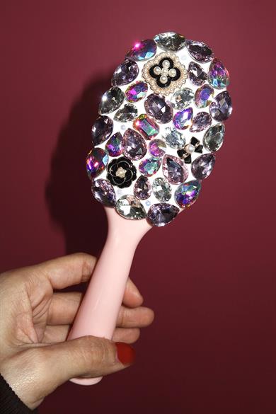 Pembe Renk Taş Ve İnci Detaylı Saç Tarama Fırçası/ Tarak