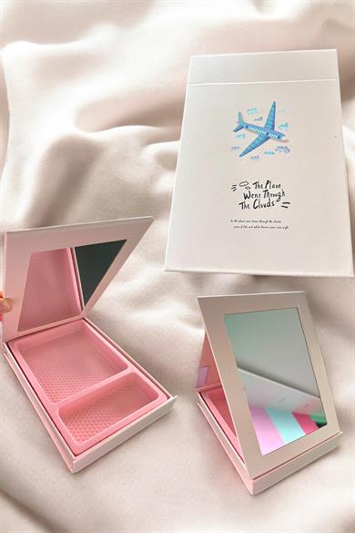 Pembe Renk Uçak Figürlü Ayna Detaylı Takı Organizeri