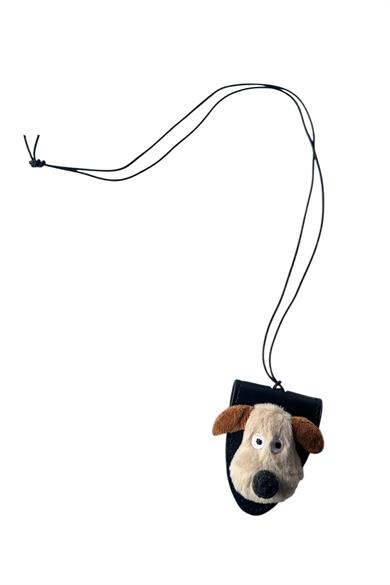 Siyah Renk Köpek Figürlü Boyundan Asmalı Deri Gözlük Tutacağı