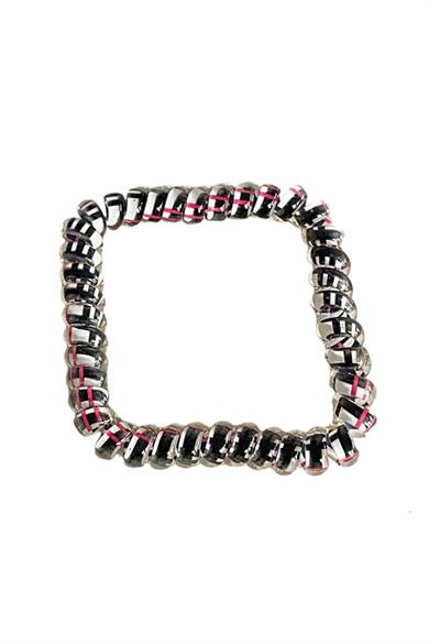 Siyah Renk Pembe Çizgili Helezon Lastik Toka