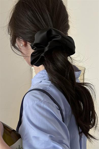 Siyah Renk Saten Simit Toka