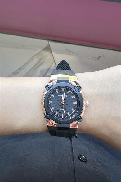 Siyah Renk Silikon Kordonlu Kadın Saat