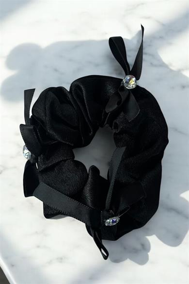 Siyah Renk Taş Detaylı Simit Toka