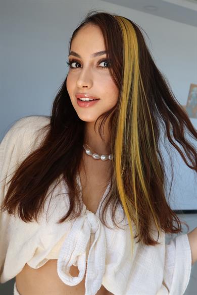 Yan Çıt Çıt Postiş / Hardal Renk / 50 Cm