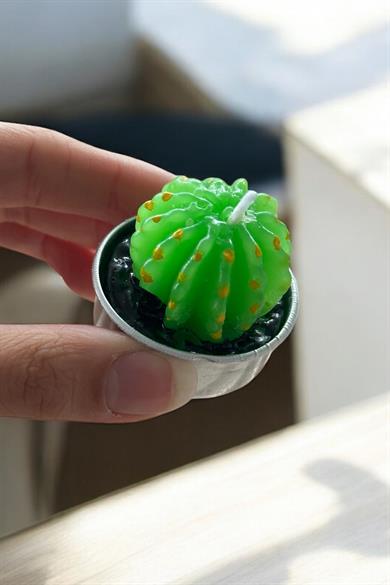 Yeşil Renk Kaktüs Figürlü Mum