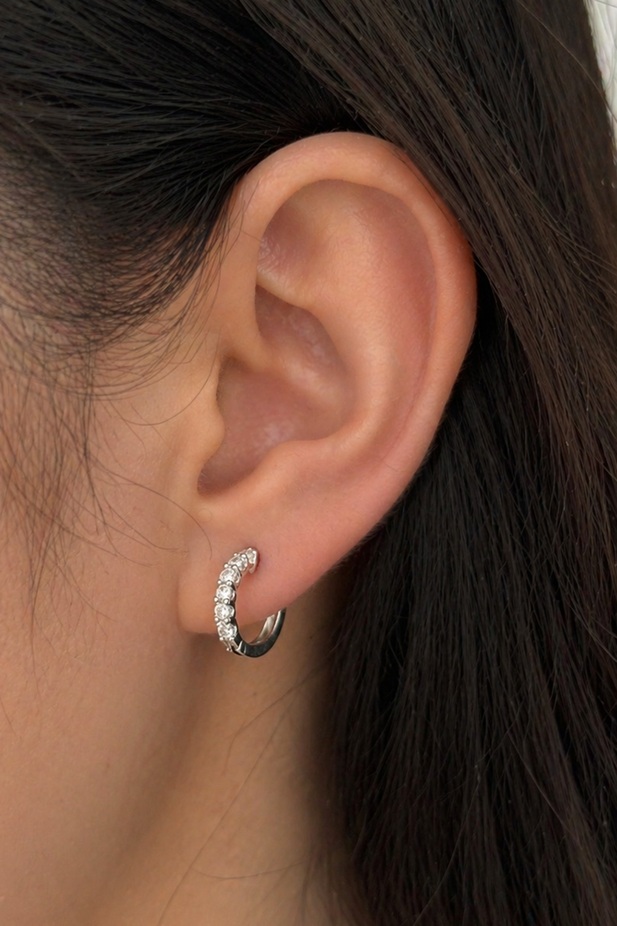 Gümüş Renk Taş Detaylı Küpe (Çift) 