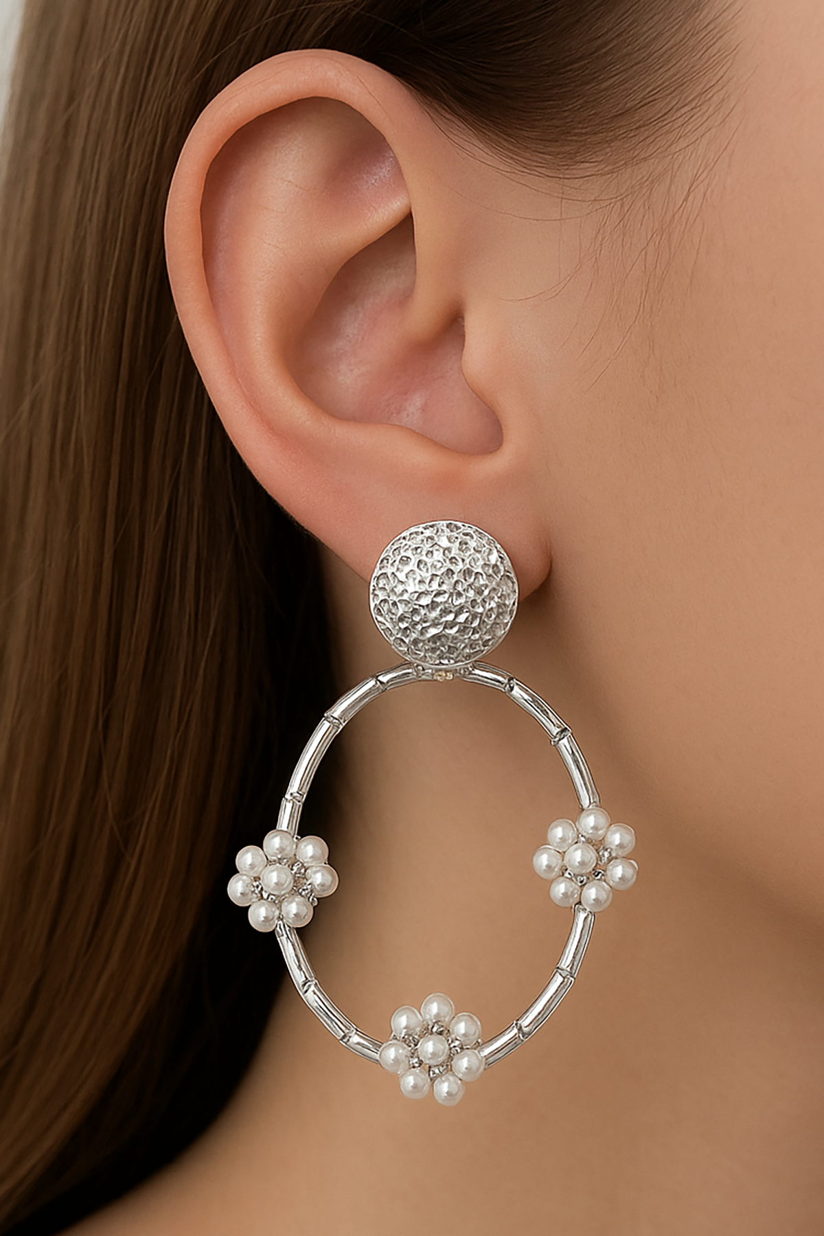 Gümüş Renk Çiçek Figürlü Küpe (Çift)