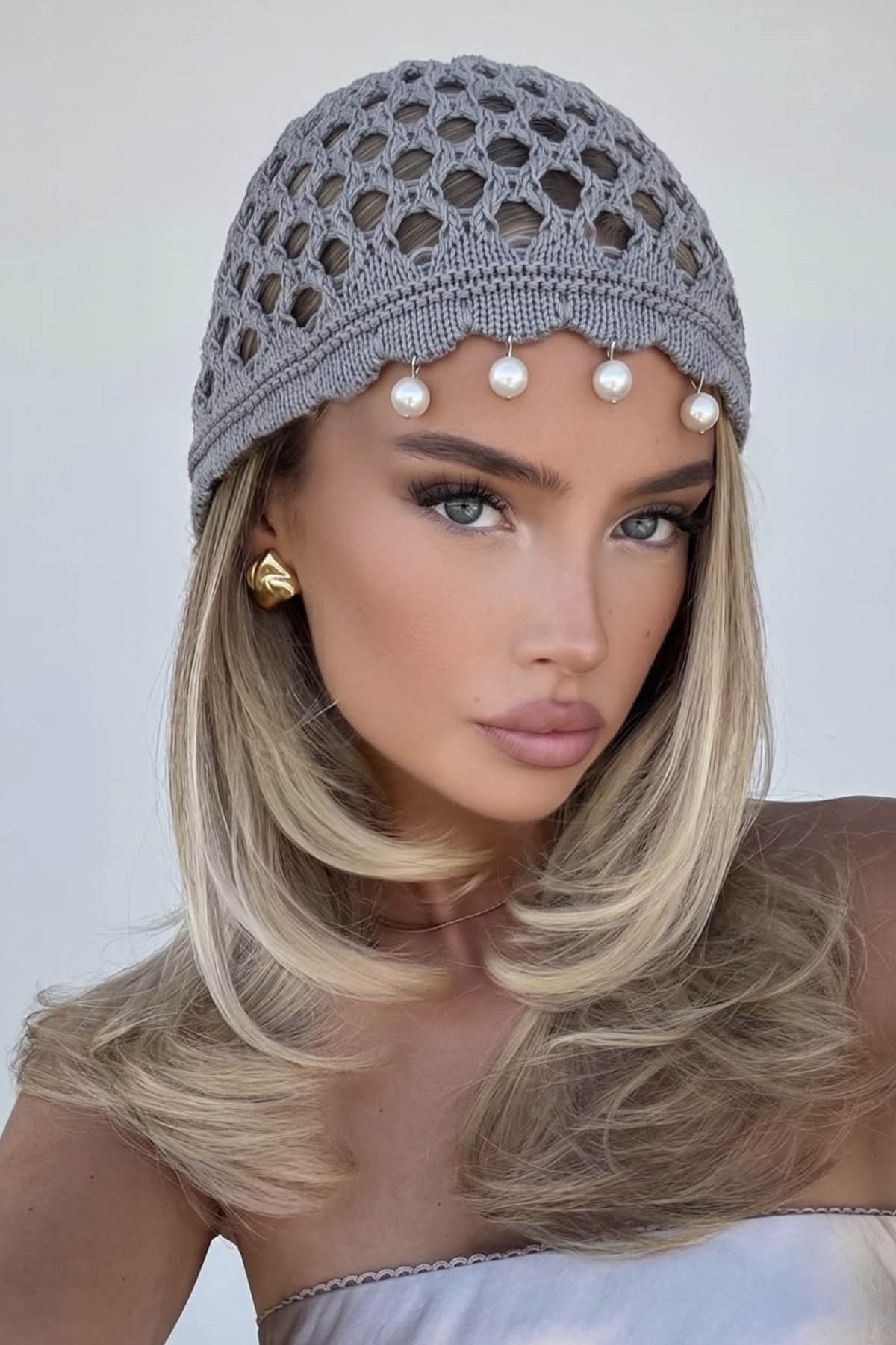 Gri Renk İnci Detaylı Örgü Saç Bandana