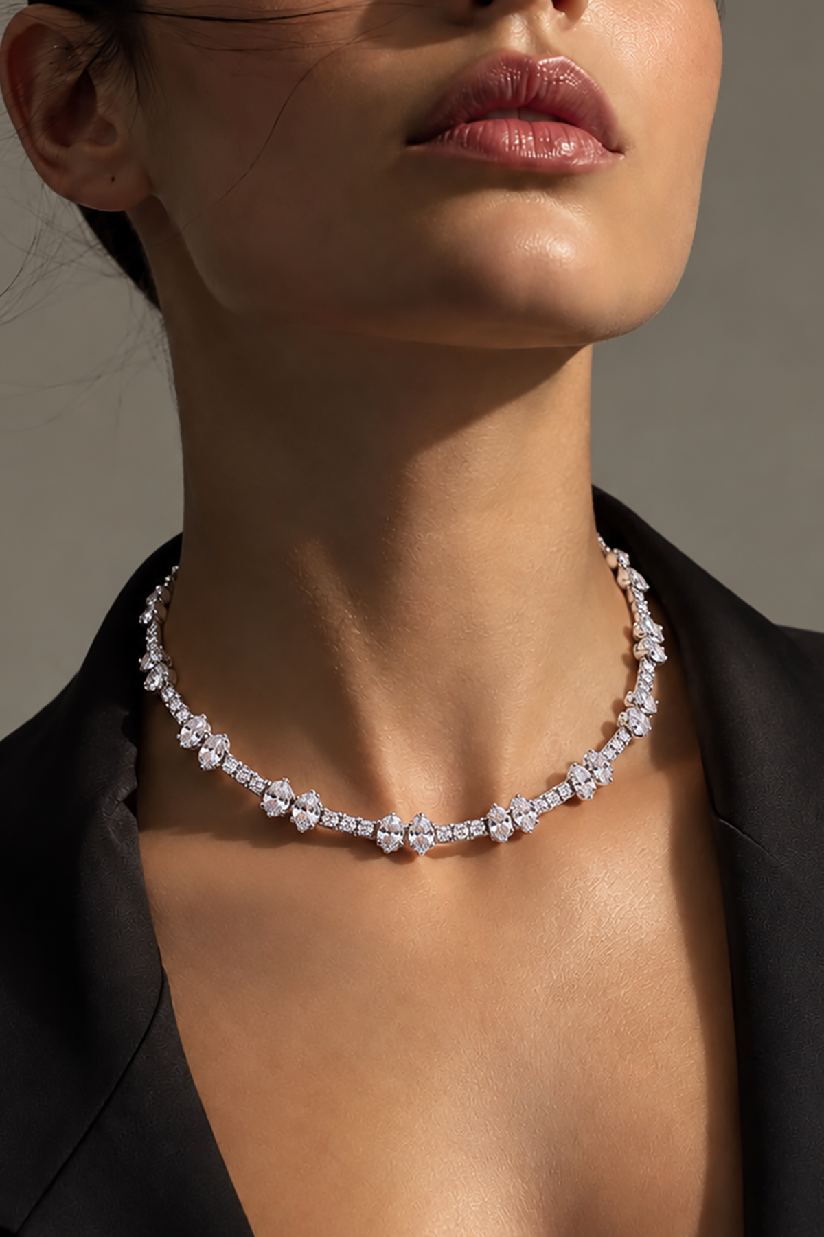 Gümüş Renk Choker Kolye