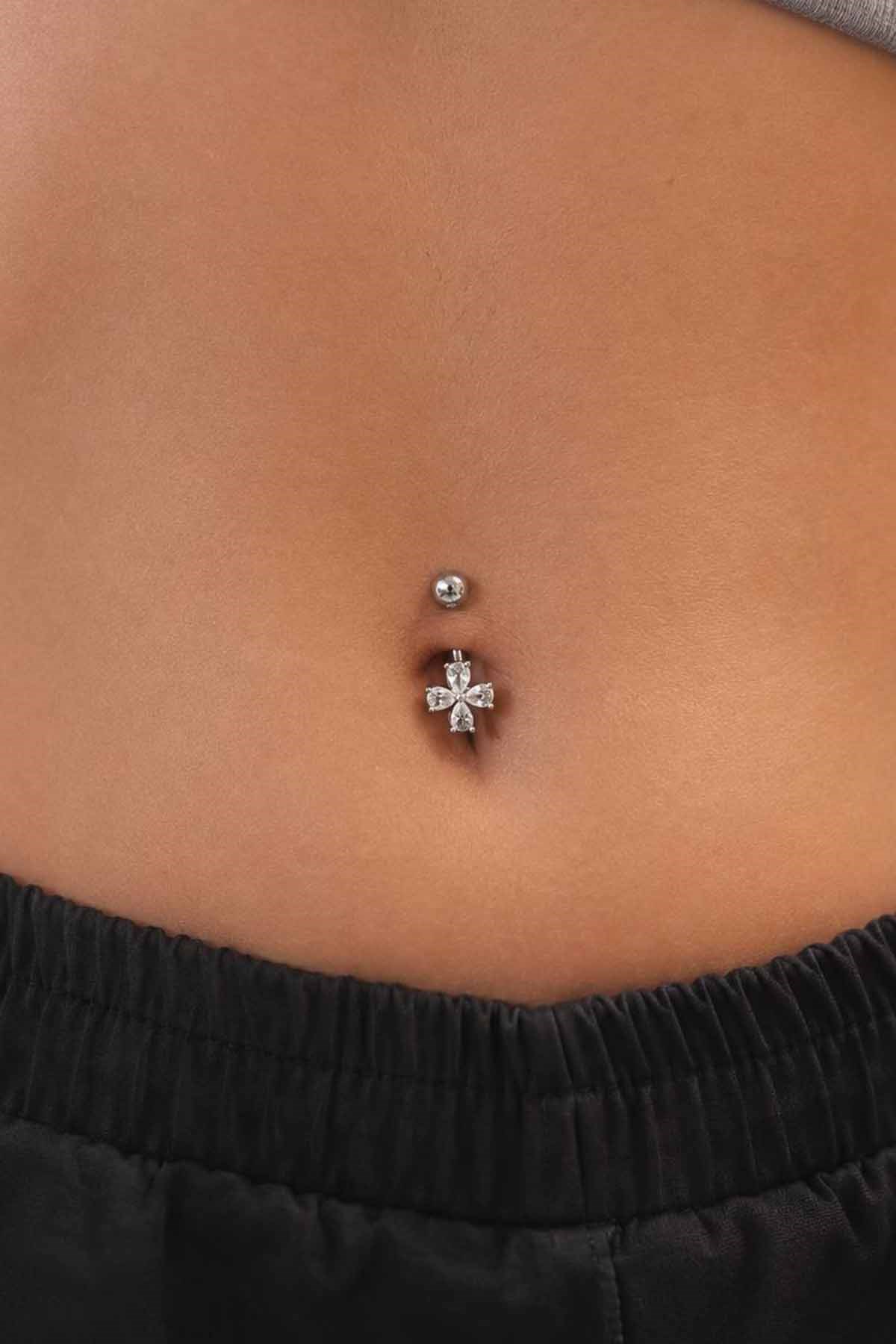 Gümüş Renk Çiçek Figürlü Taşlı Cerrahi Çelik Göbek Piercing