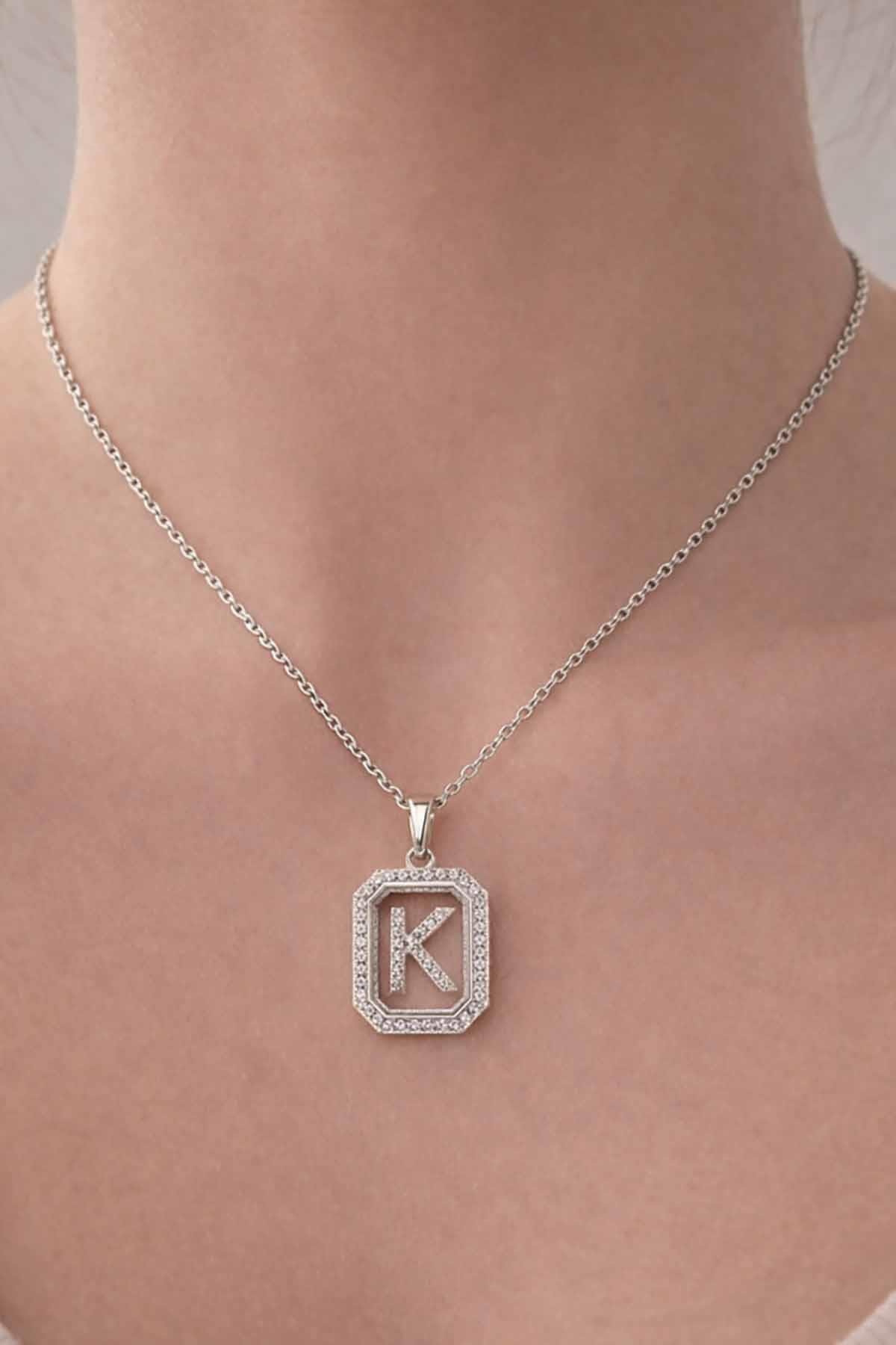 Gümüş Renk K Harf Taş Detaylı Çelik Kolye