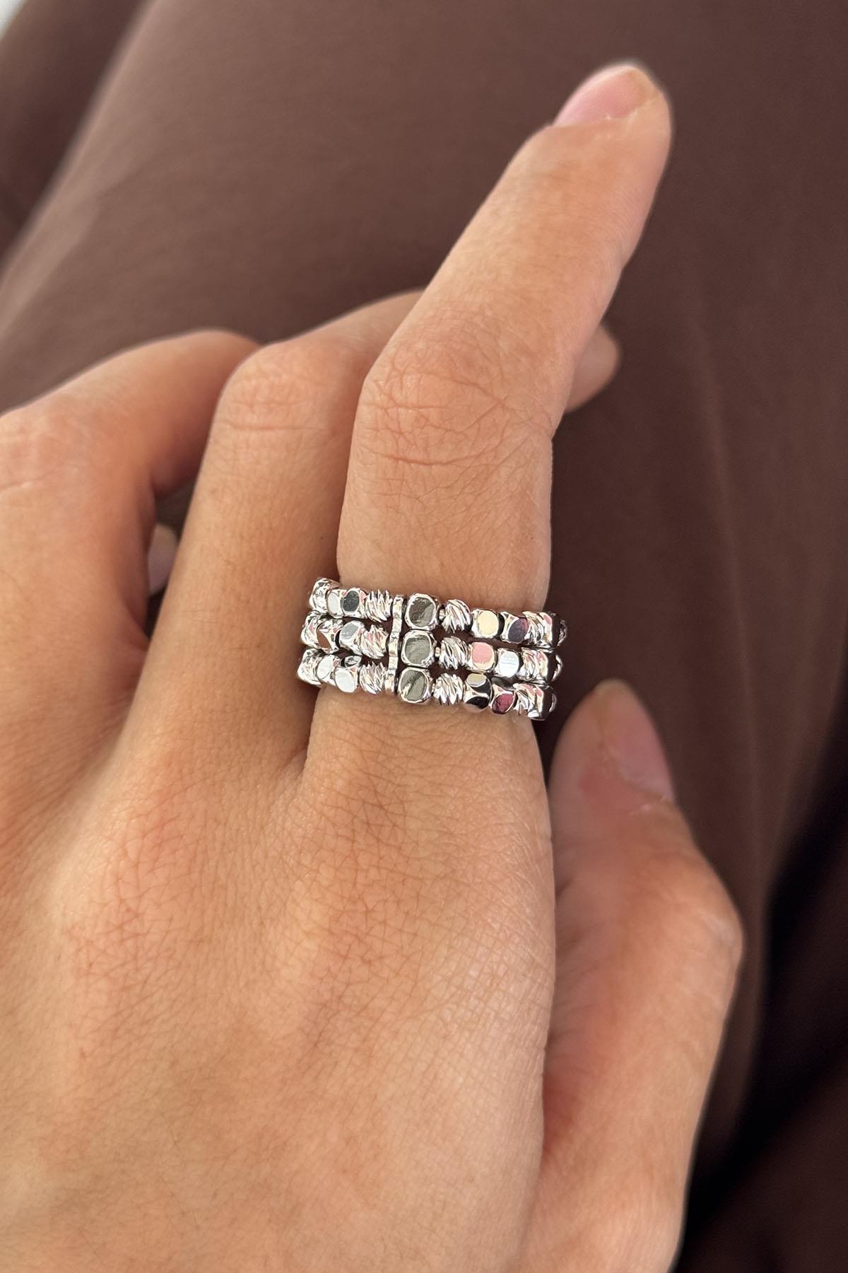 Gümüş Renk Metal Ayarlanabilir Yüzük