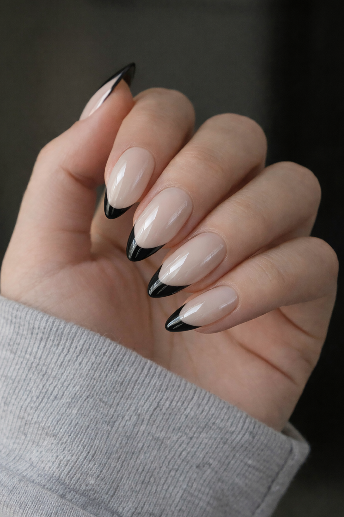 24'lü Beyaz Ve Siyah Renk Jel Görünümlü Takma Tırnak (Yapıştırıcılı)