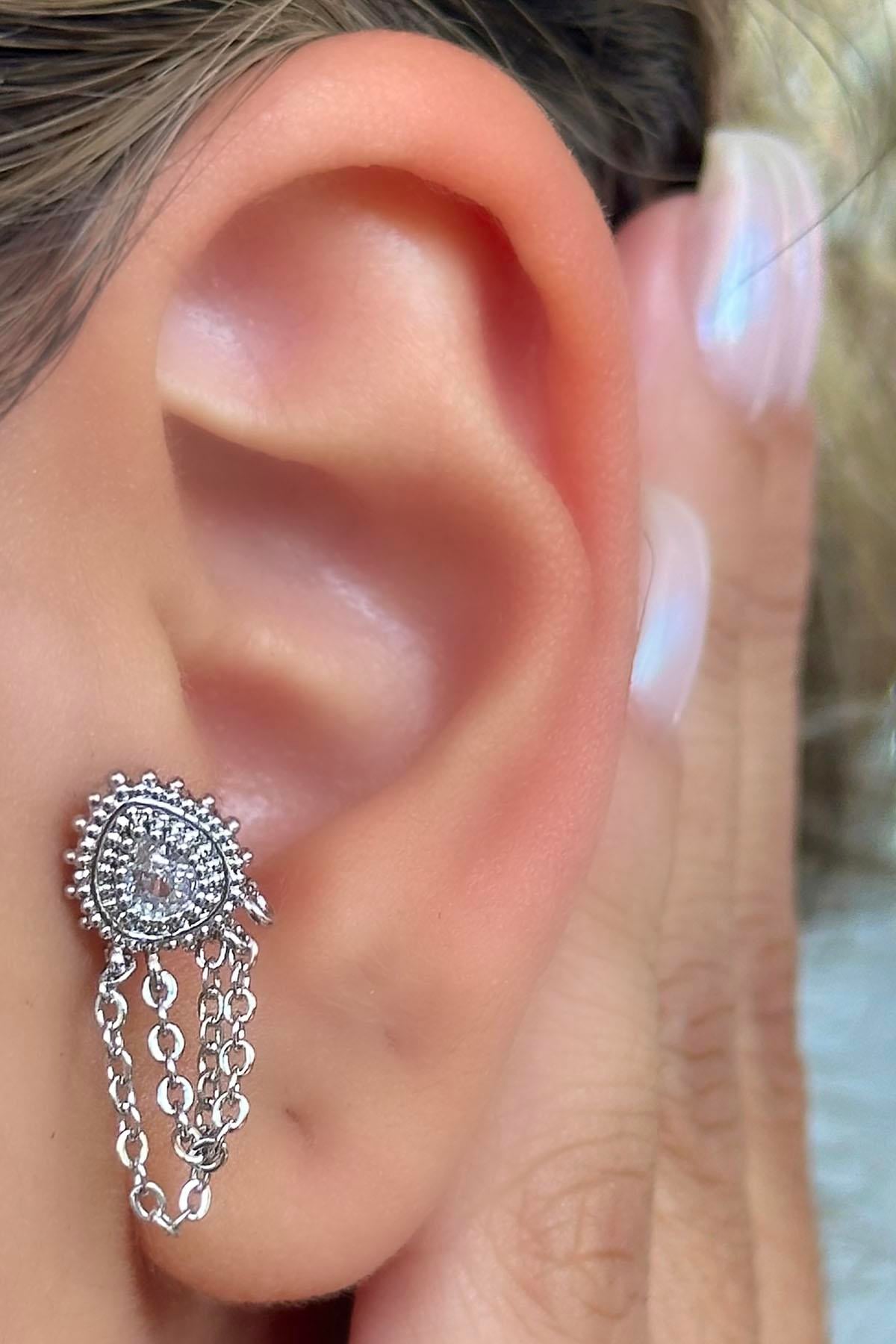 Gümüş Renk Taş Detaylı Çelik Tragus/Kıkırdak Küpe/Piercing (Tek)