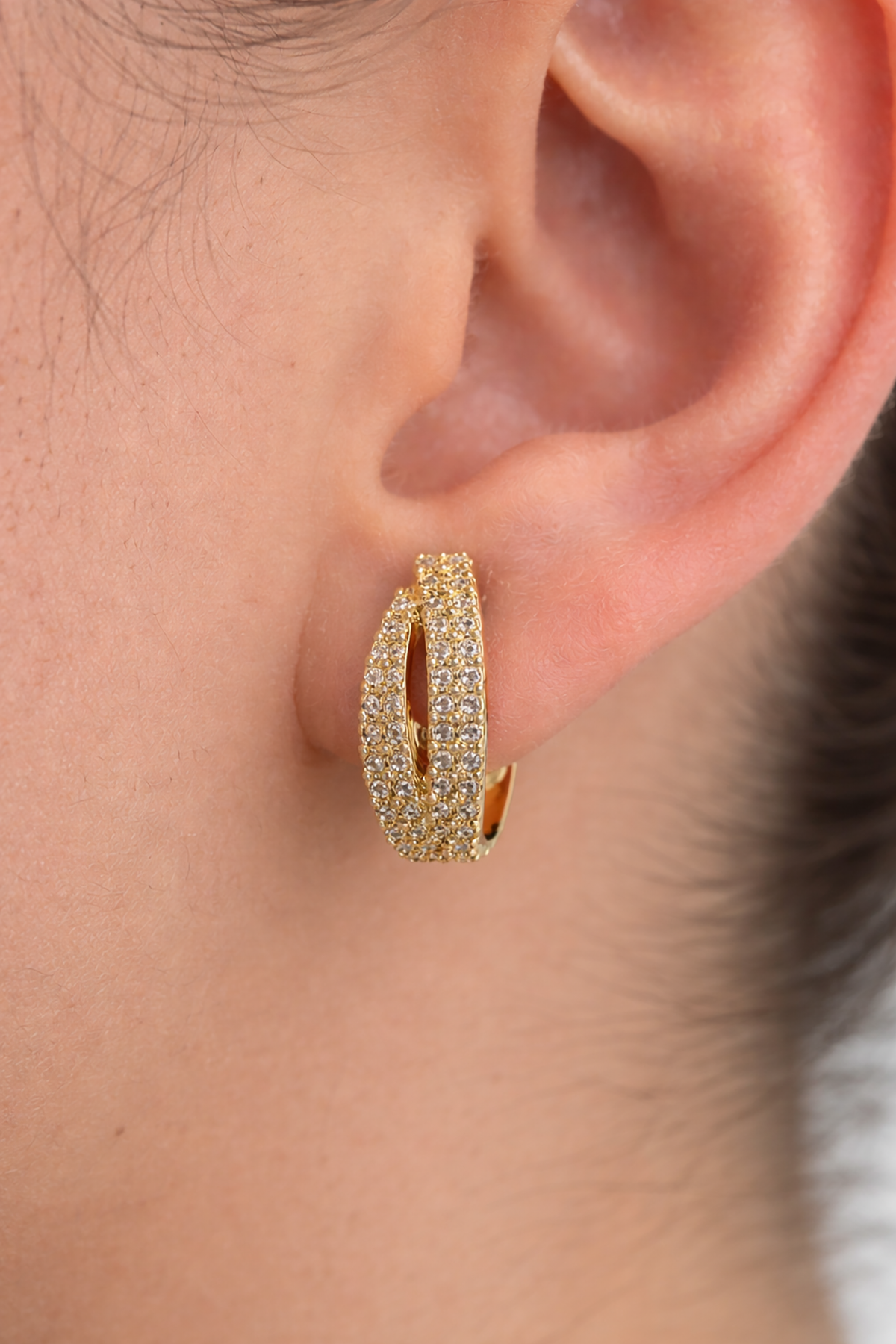 Altın Renk Taş Detaylı Çelik Xupıng Küpe (Çift)