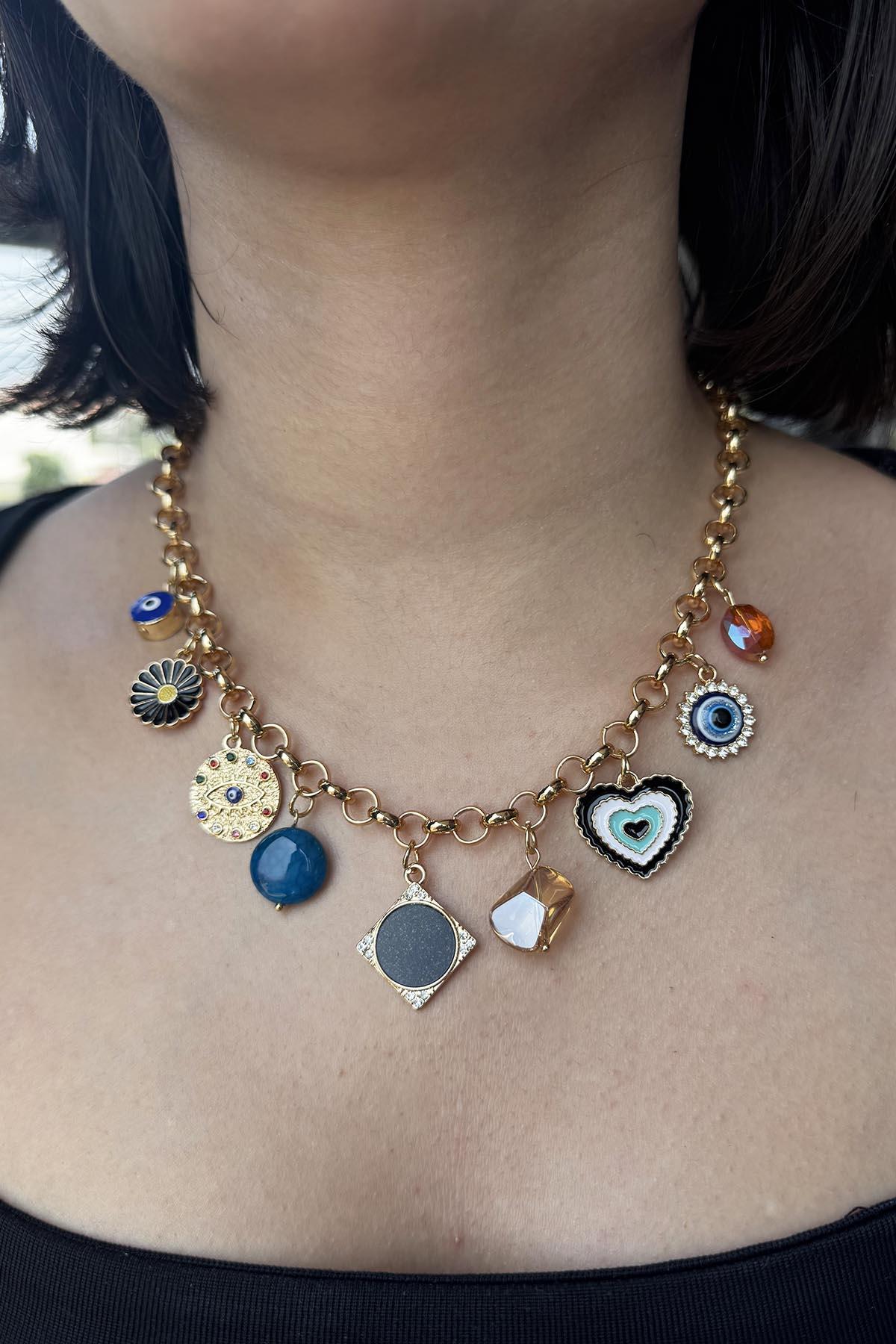 Altın Renk Karışık Figürlü Kolye