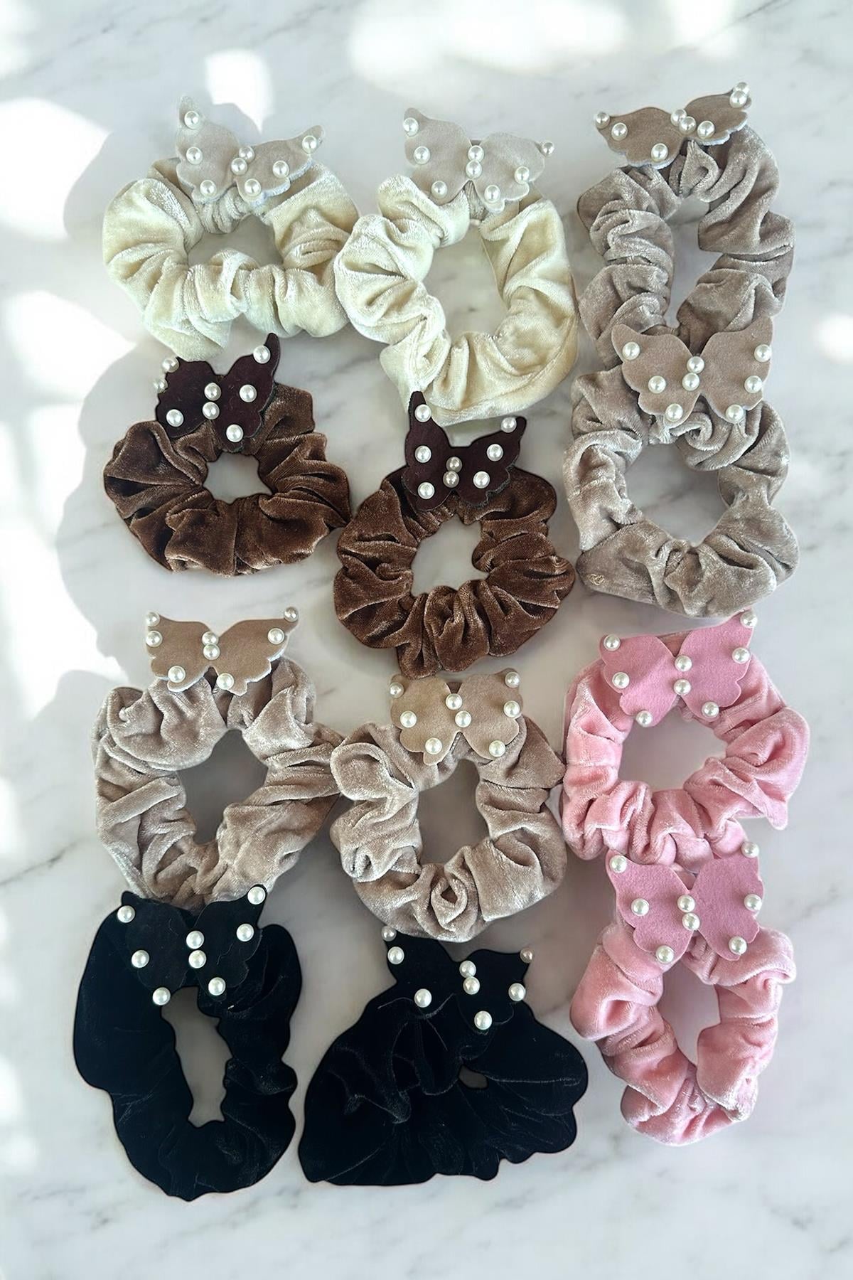 12'li Karışık Renk Kelebek Figürlü İnci Detaylı Simit Toka Set