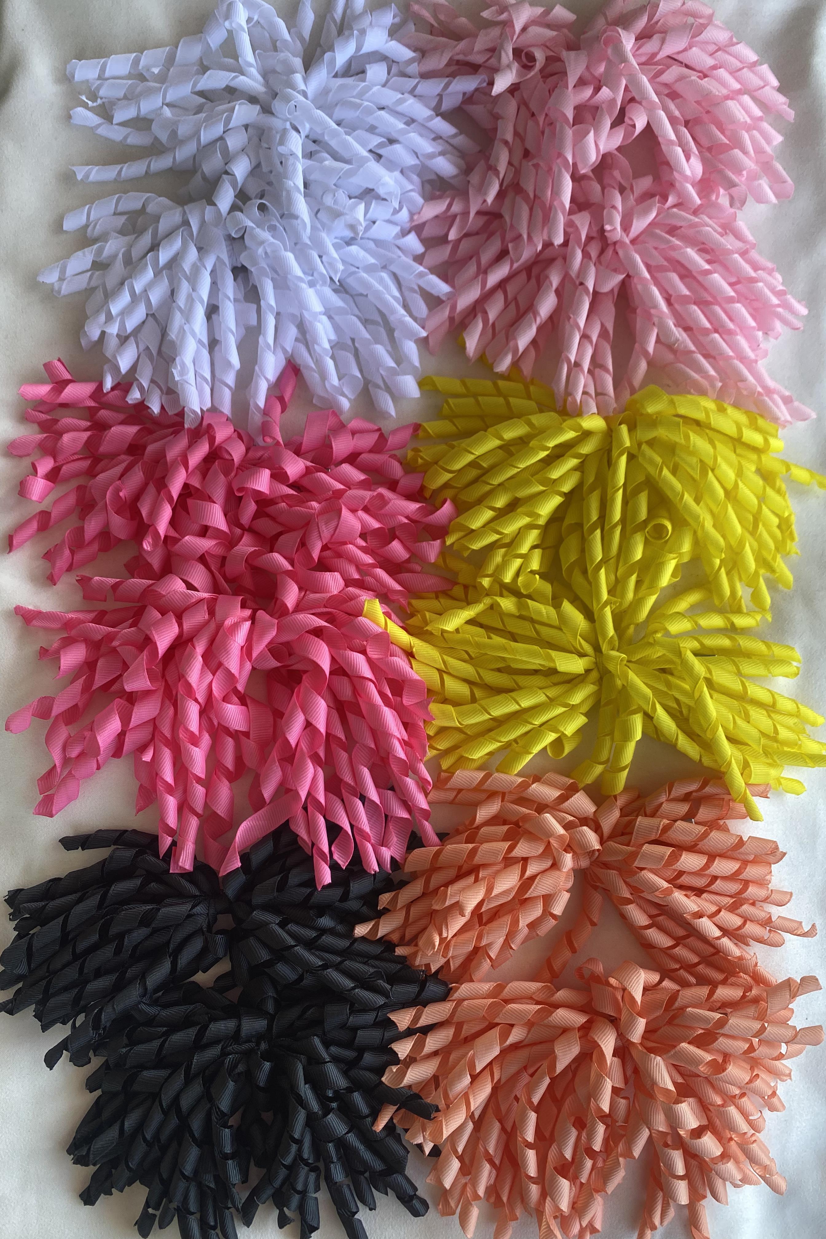 12'li Karışık Renk Kıvırcık Figürlü Pens Toka Set 