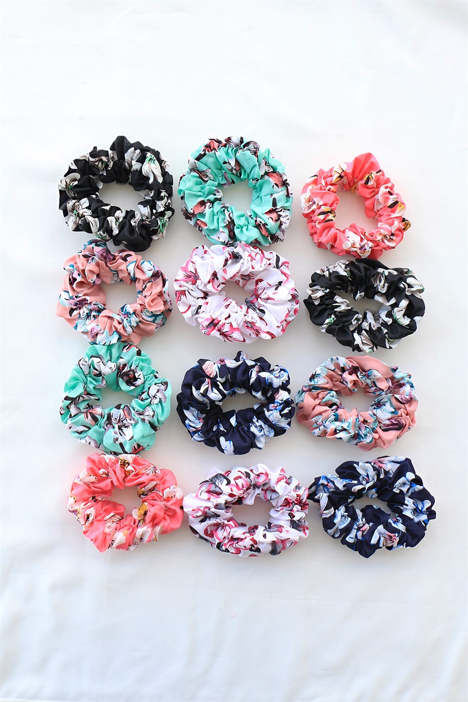 12'li Karışık Renk Lastik Toka Set