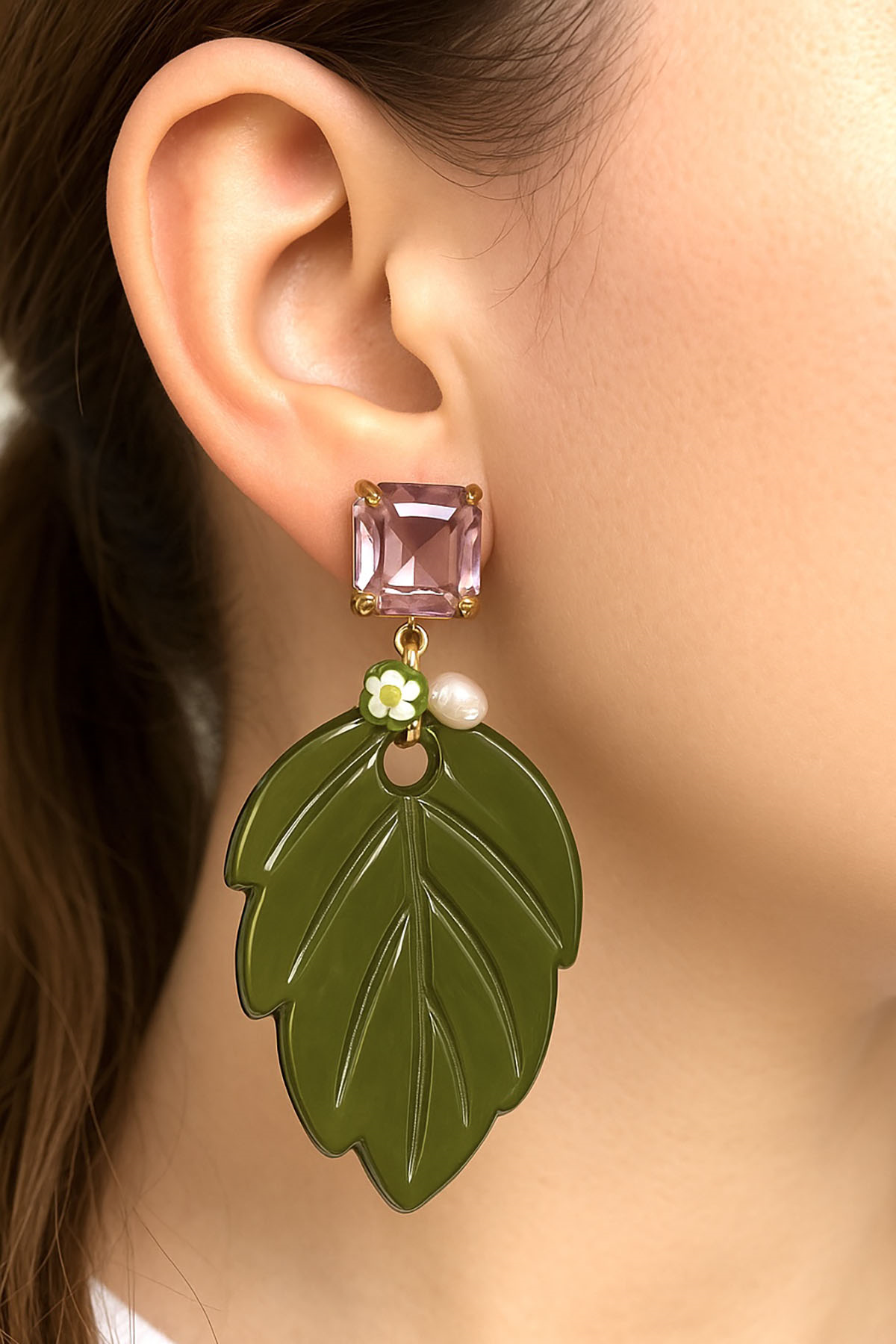 Karışık Renk Taş Detaylı Yaprak Figürlü Küpe (Çift)