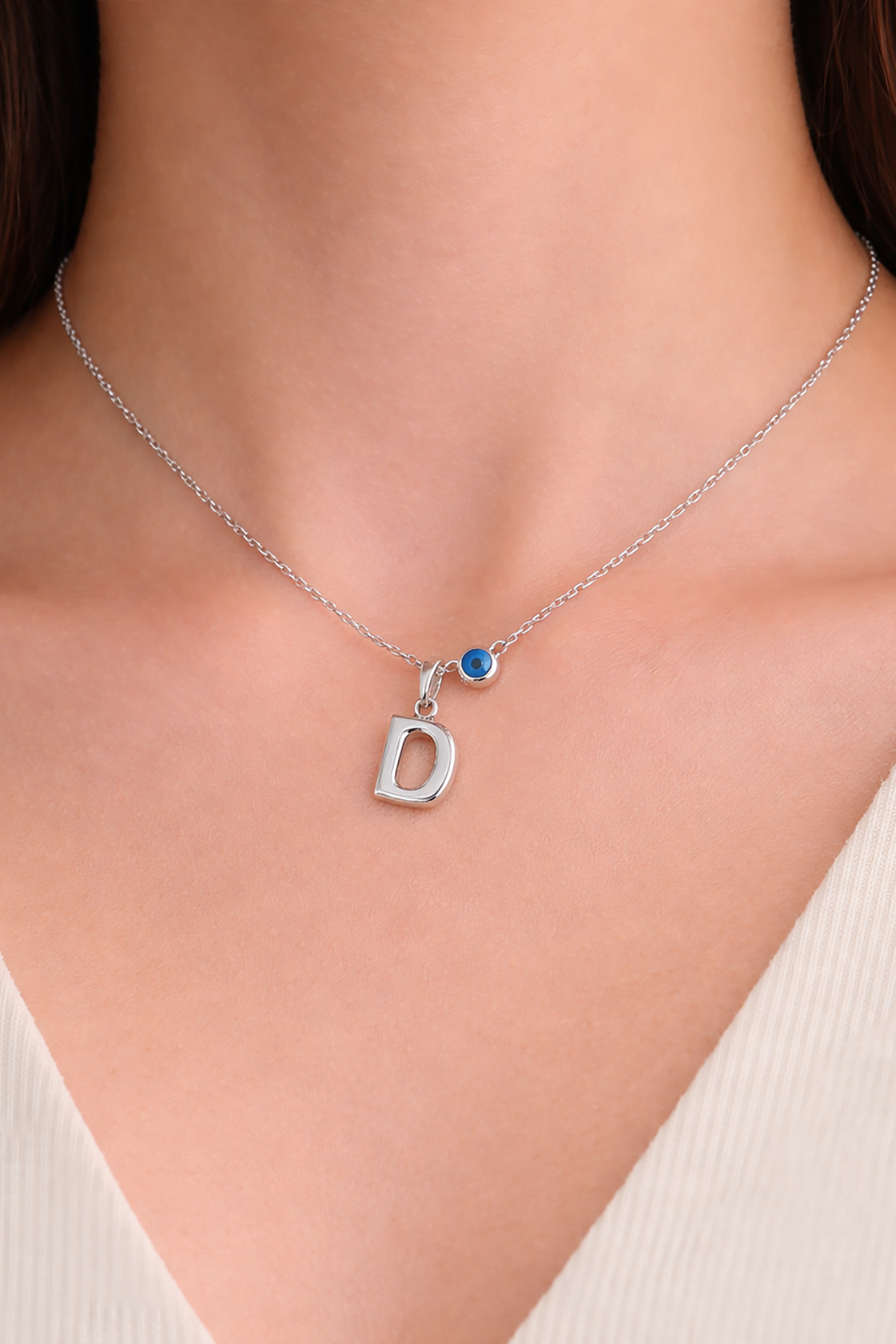 Gümüş Renk D Harf Çelik Kolye