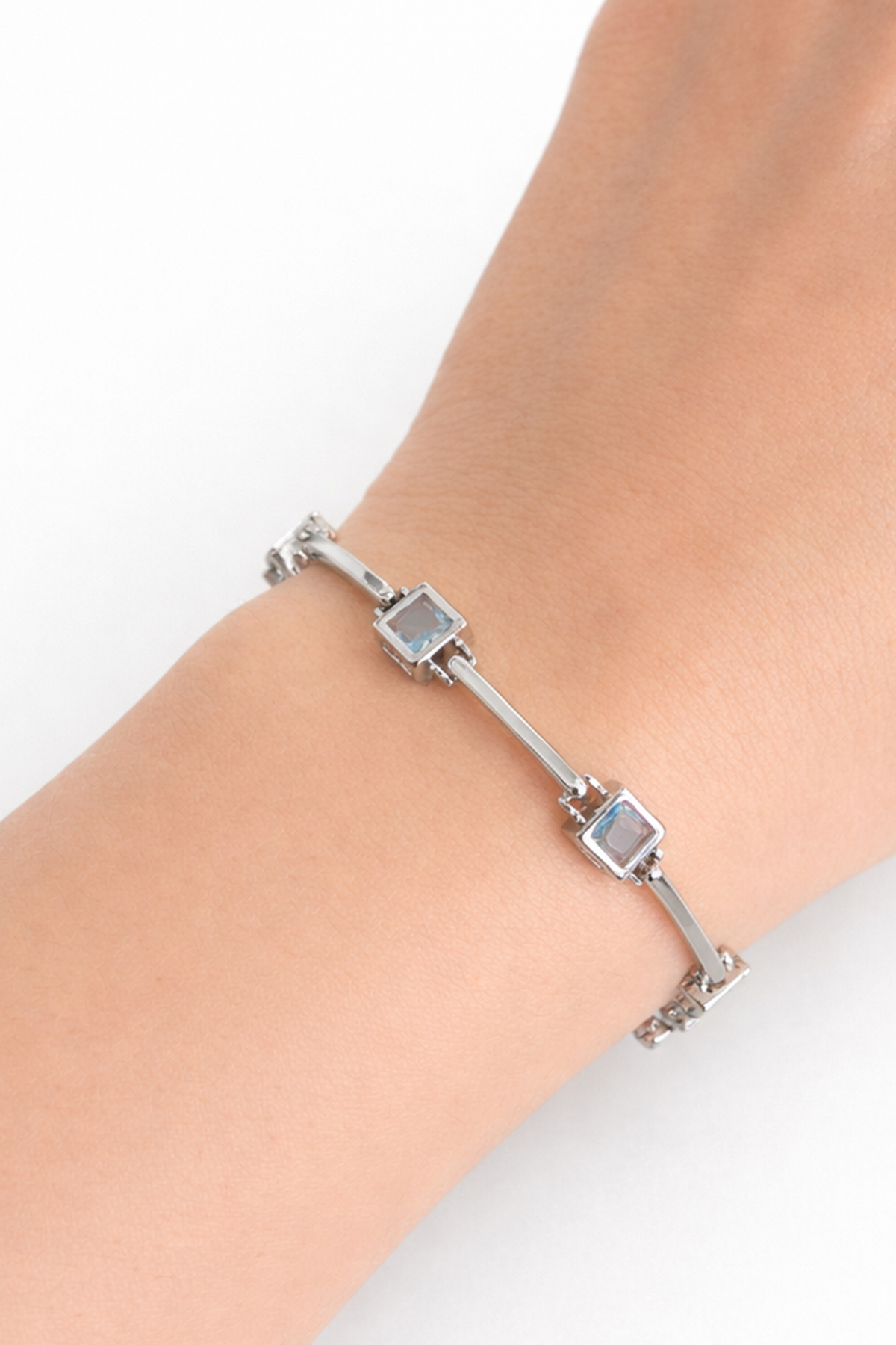 Gümüş Renk 14K Altın Kaplama Taşlı Cm Bileklik