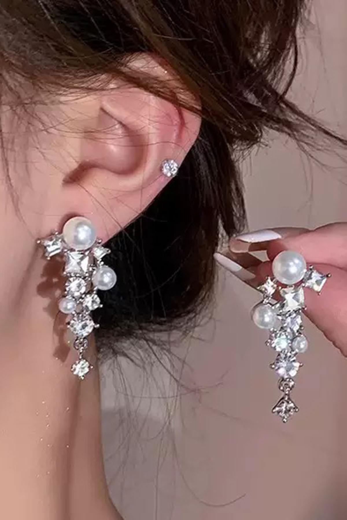 Gümüş Renk İnci Ve Taş Detaylı Küpe (Çift)