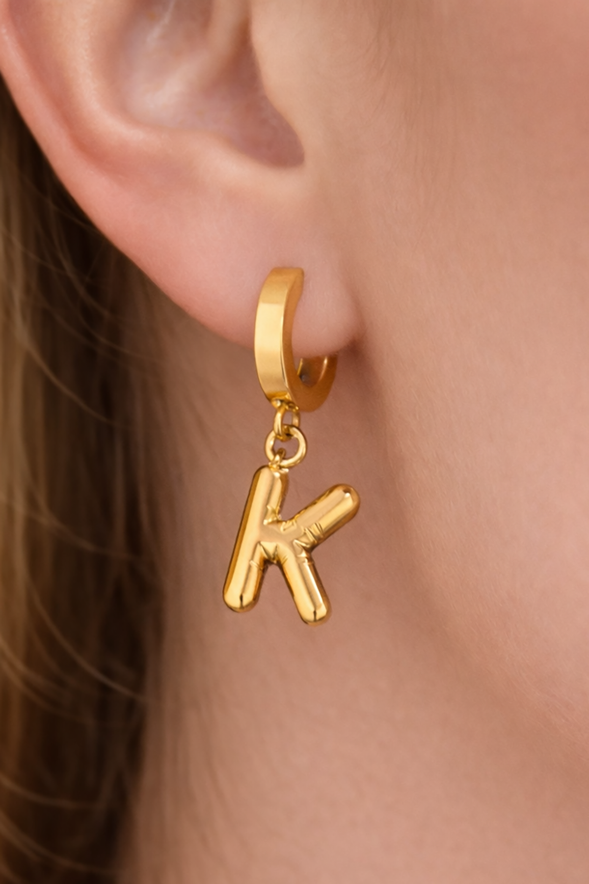 Altın Renk K Harf Çelik Küpe (Çift)