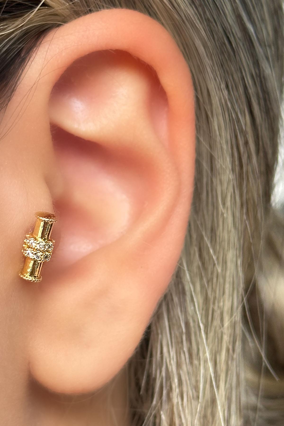 Altın Renk Taş Detaylı Çelik Tragus/Kıkırdak Küpe/Piercing (Tek)
