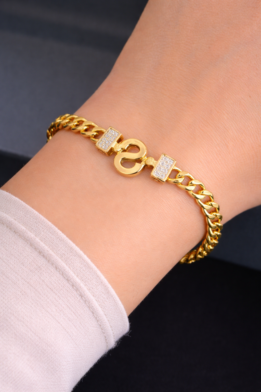 Altın Renk S Harf Çelik Bileklik