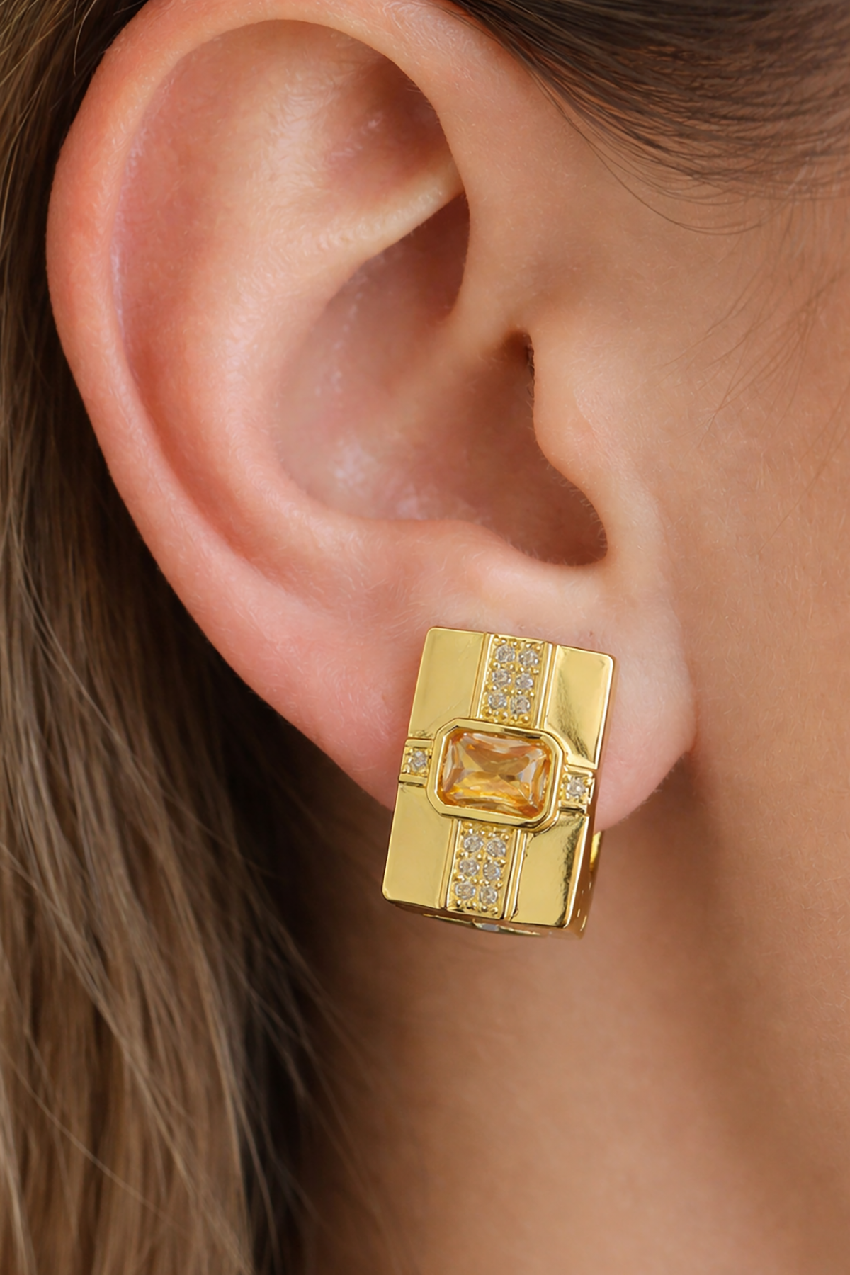 Altın Renk Taş Detaylı 14k Altın Kaplama Küpe (Çift)