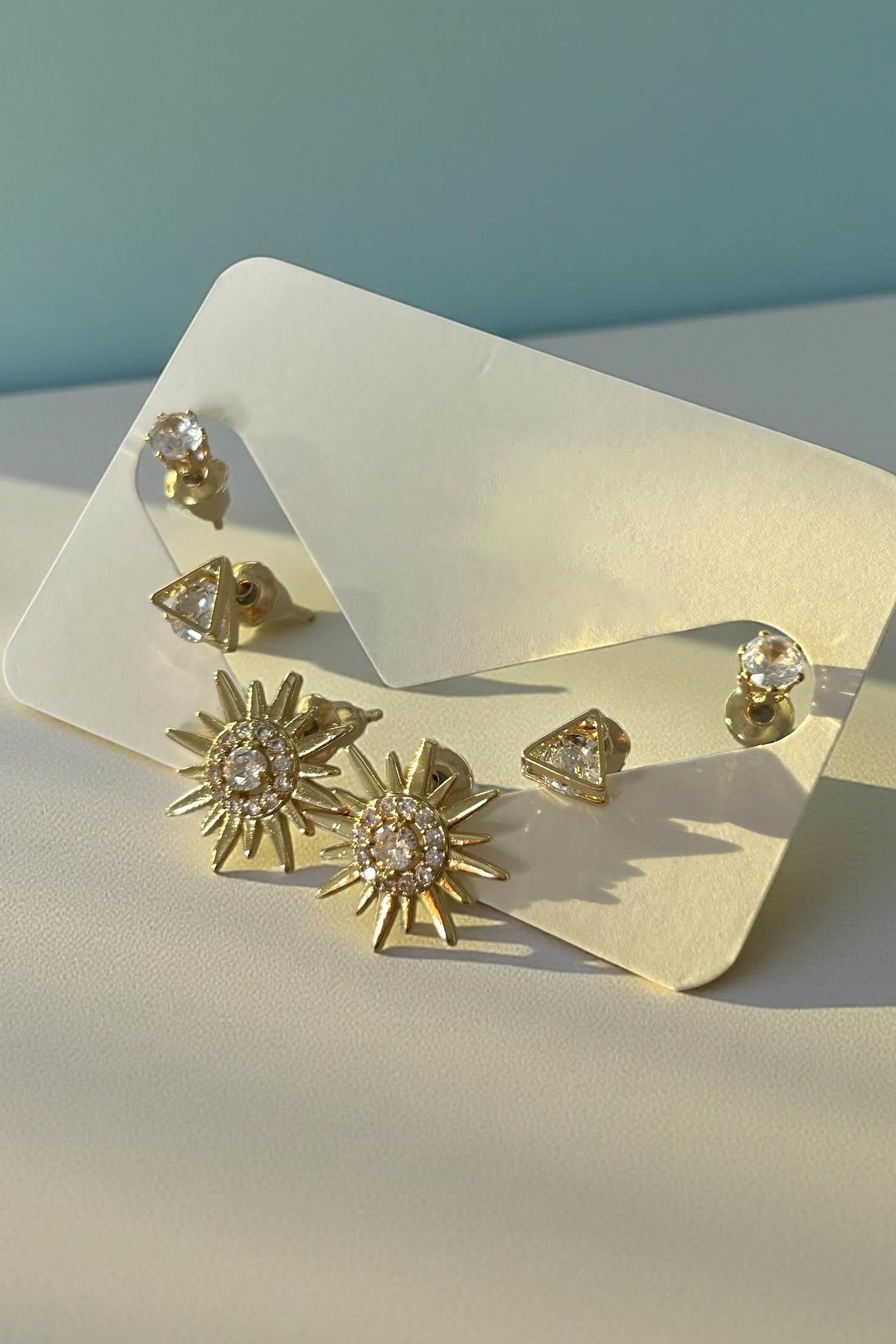 Altın Renk Taş Detaylı 6'lı Küpe Set