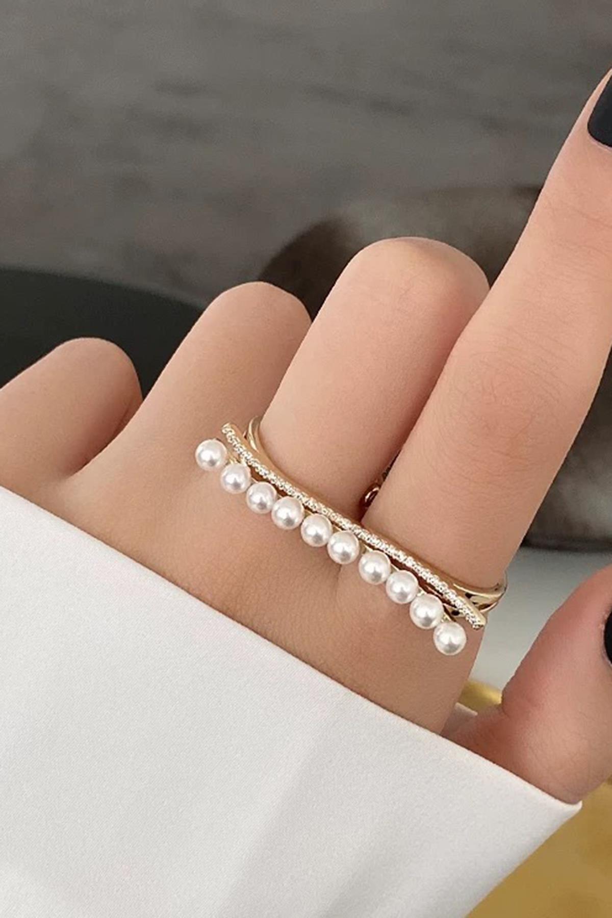 Altın Renk İnci Detaylı İkili Tasarım Yüzük