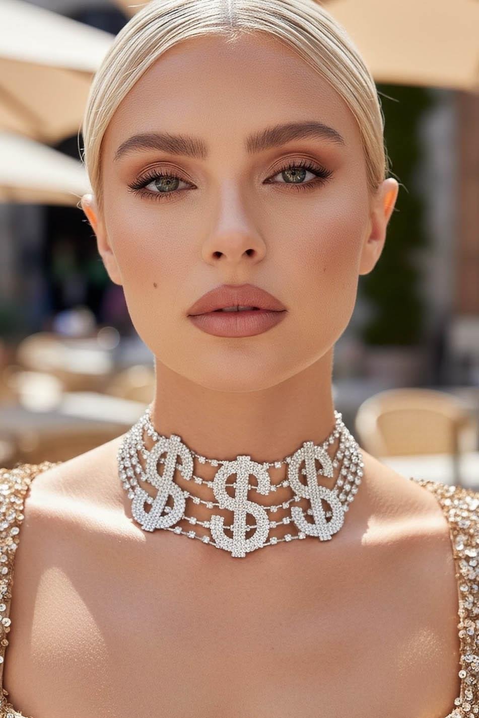 Gümüş Renk Dolar Figürlü Choker Kolye