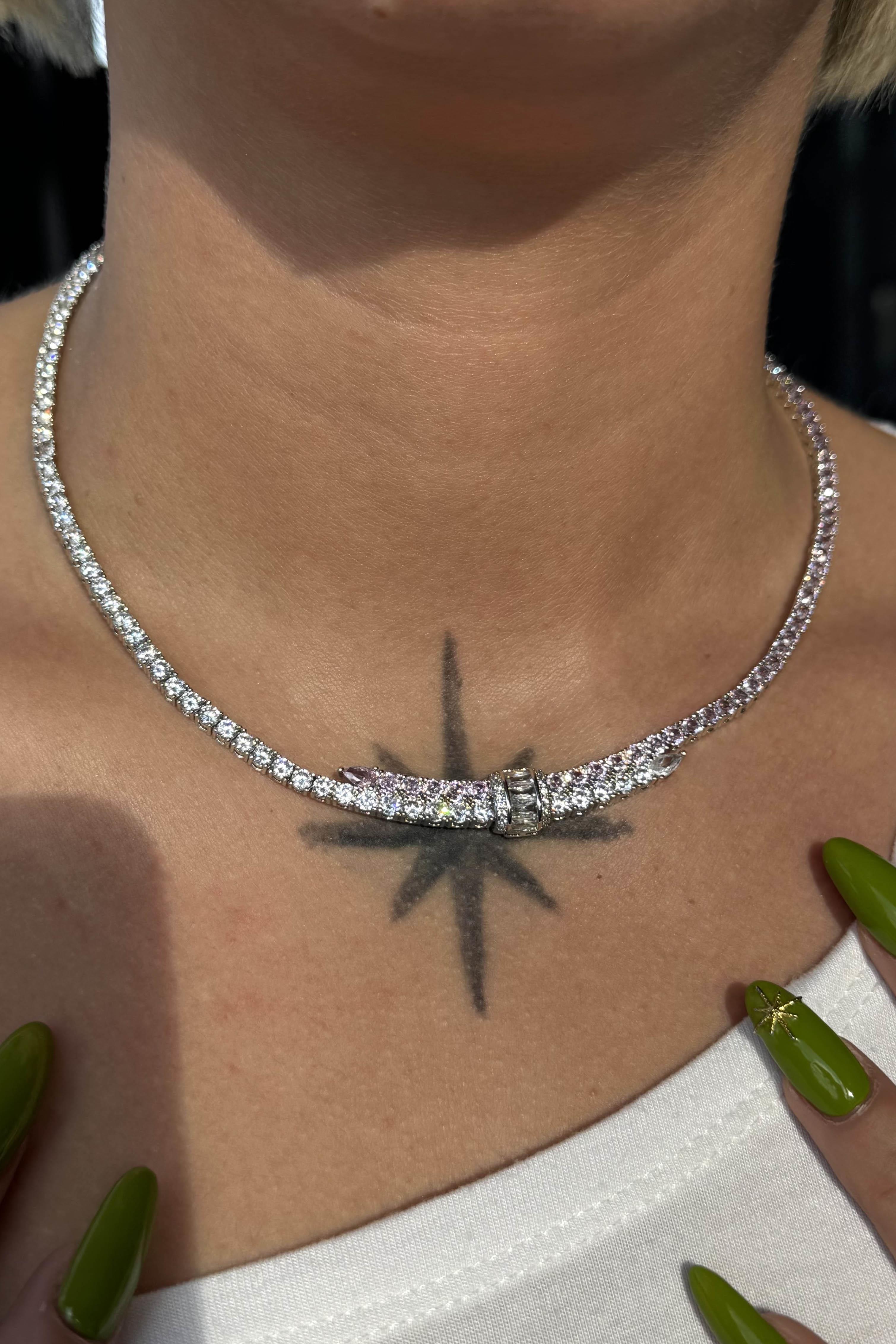 Gümüş Ve Pembe Renk Taş Detaylı 14K Altın Kaplama VİP Kolye