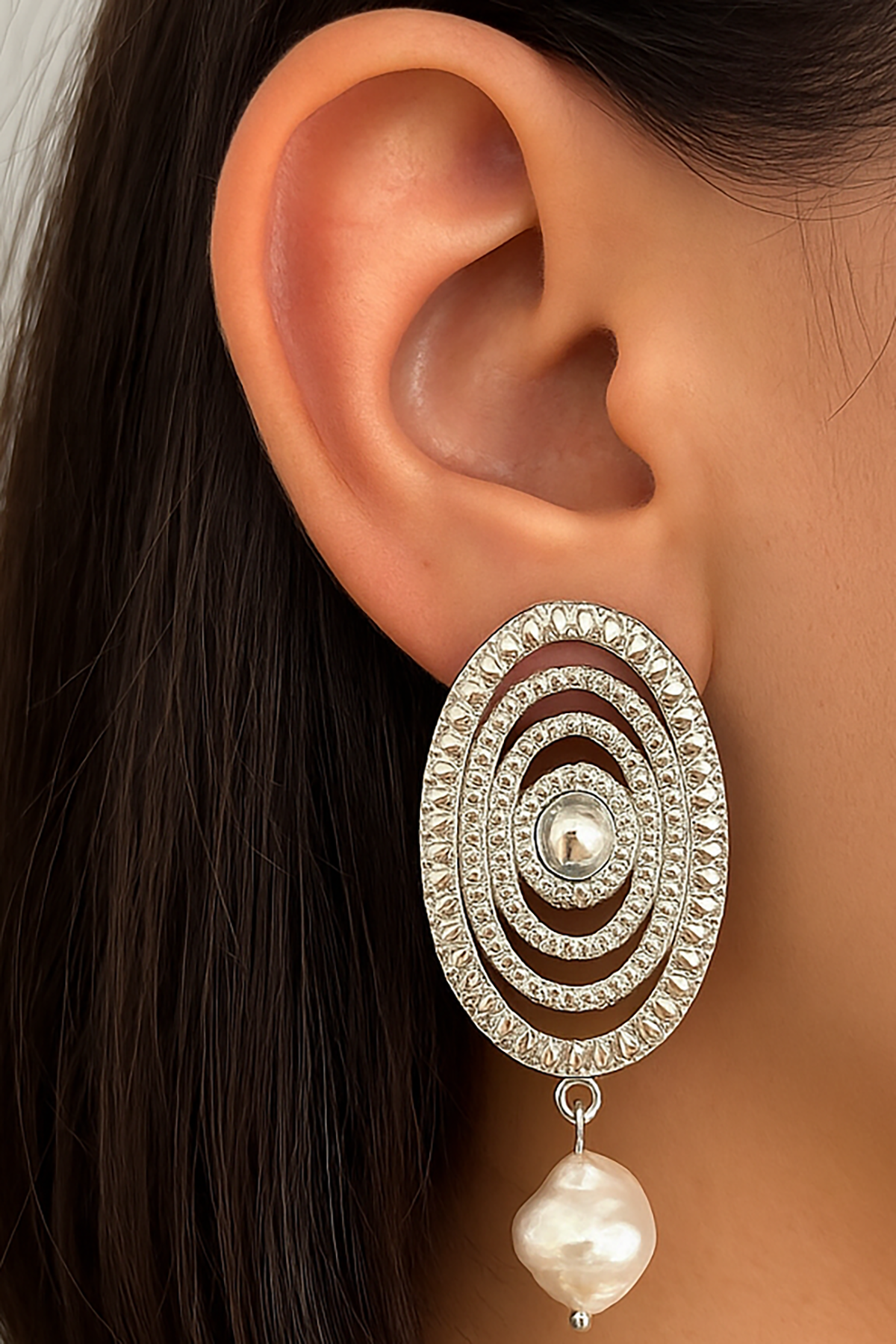 Gümüş Renk Taş Detaylı Küpe (Çift)