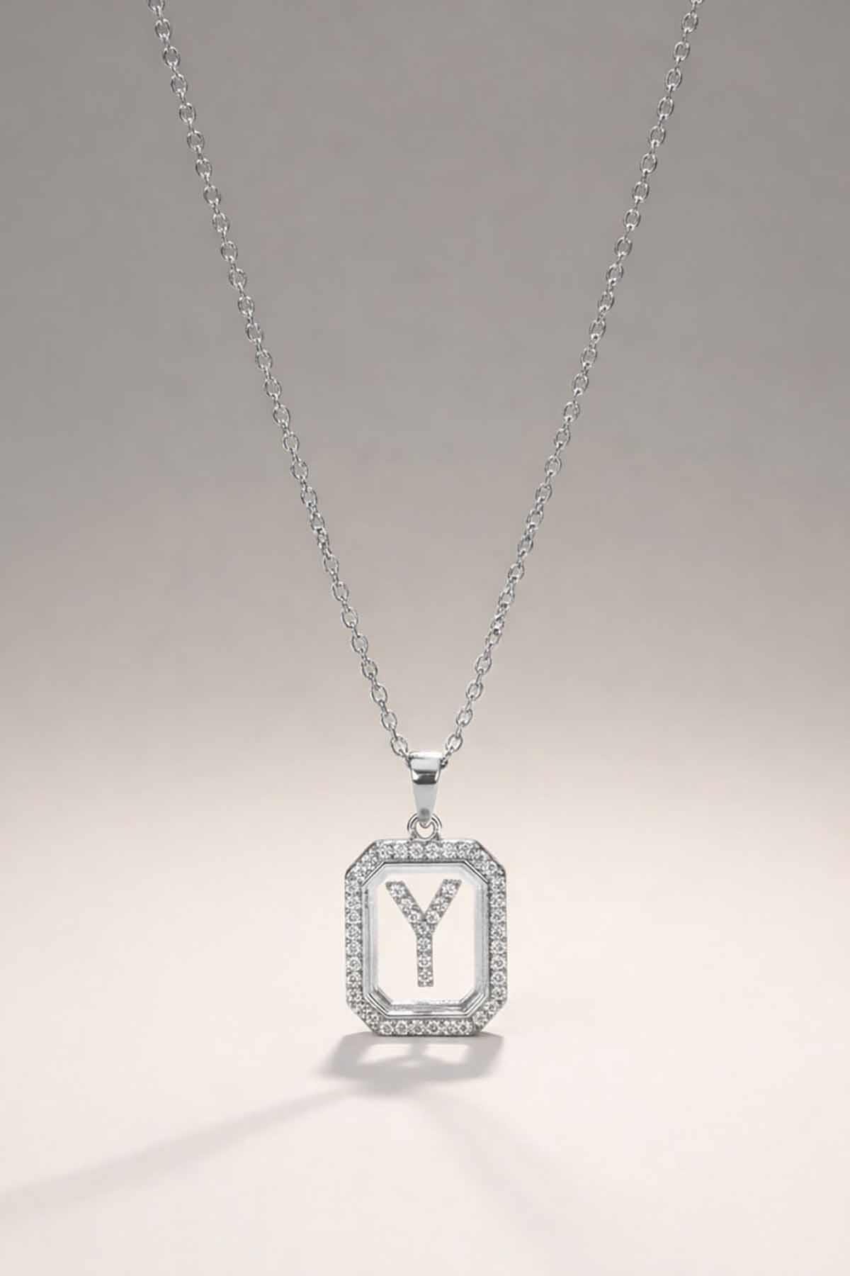 Gümüş Renk Y Harf Taş Detaylı Çelik Kolye