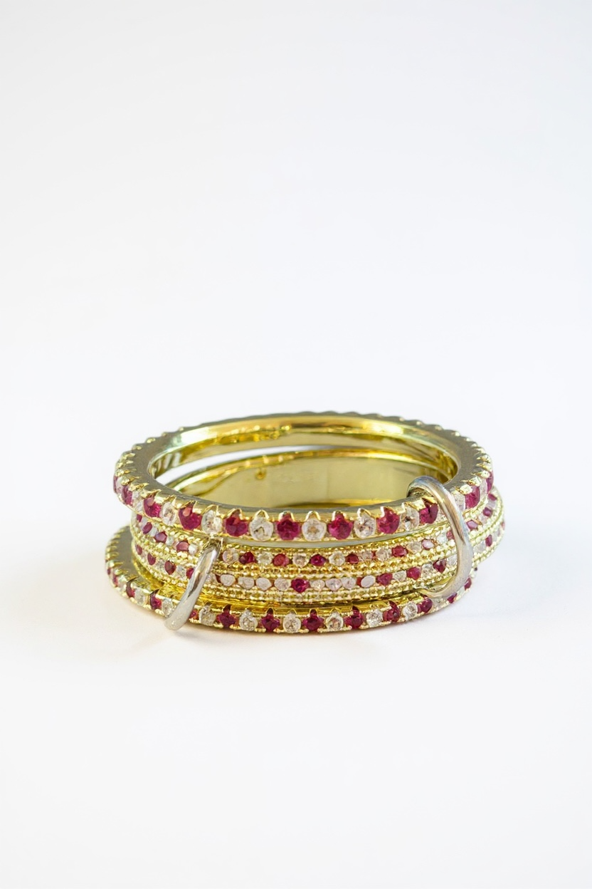Altın Ve Bordo Renk Çoklu Halka Detaylı Taşlı Yüzük