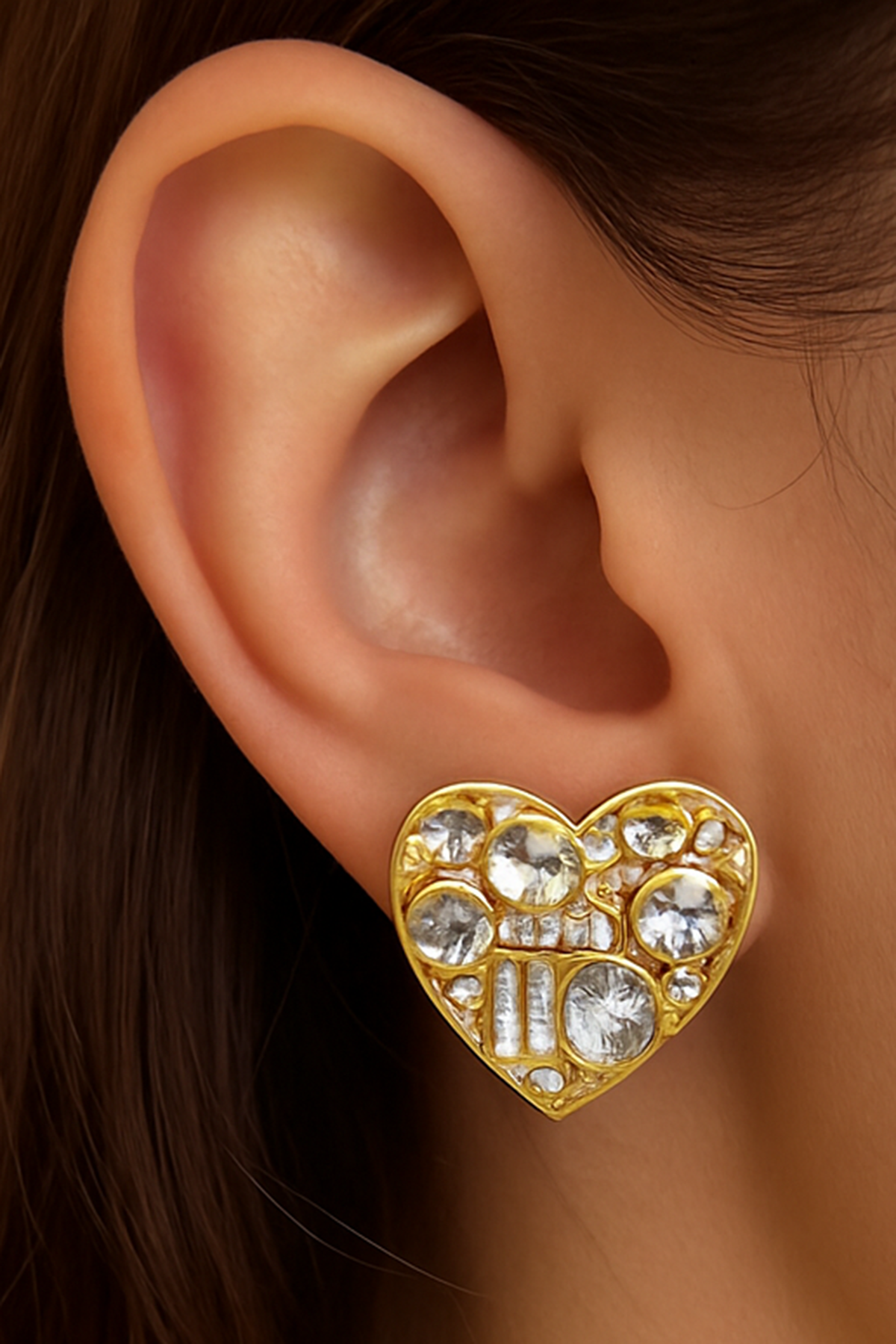 Altın Renk Kalp Figürlü Taş Detaylı Küpe (Çift)