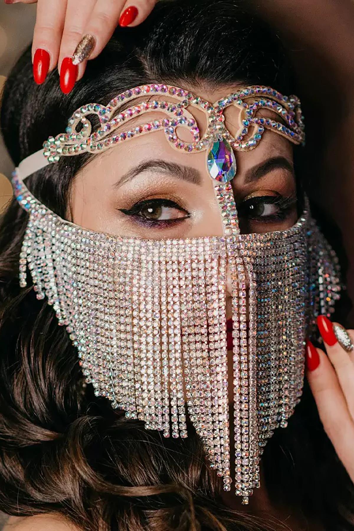 Gümüş Renk Hologram Taş Detaylı Dansöz Maskesi