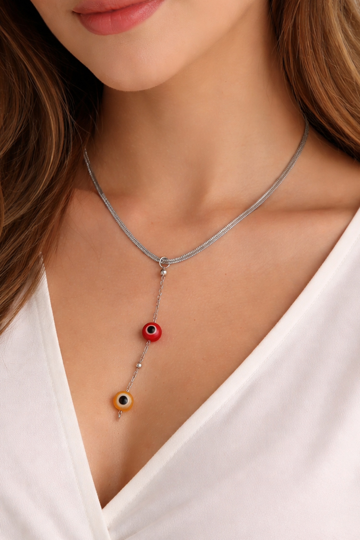 Gümüş Renk Taş Detaylı Çelik Kolye